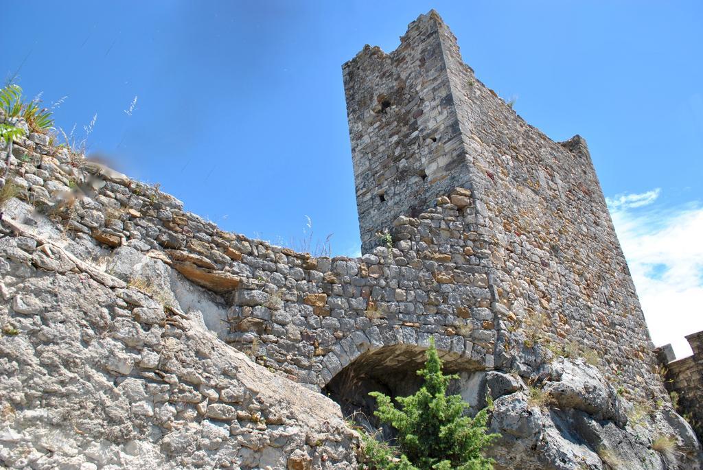 La Sarrasine Vila Aigueze Exterior foto